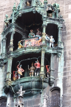 Old Glockenspiel Characters